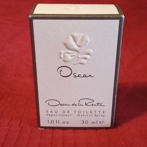 Oscar de la Renta natural spray
